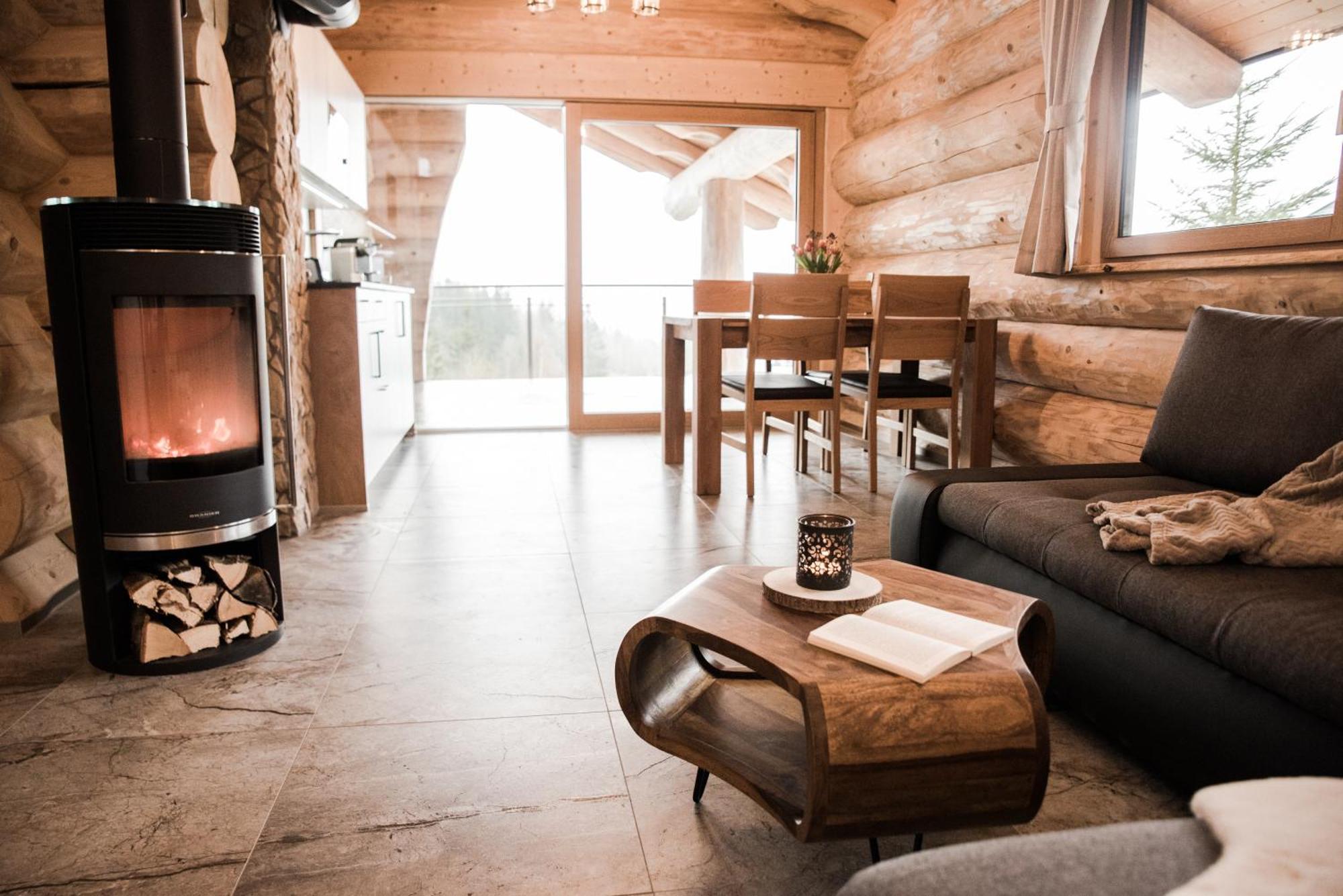 Blockhausen Luxus Chalets Oberschwarzenberg Zimmer foto